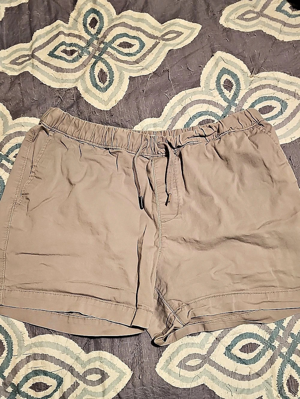 Casual Drawstring Shorts in Brown